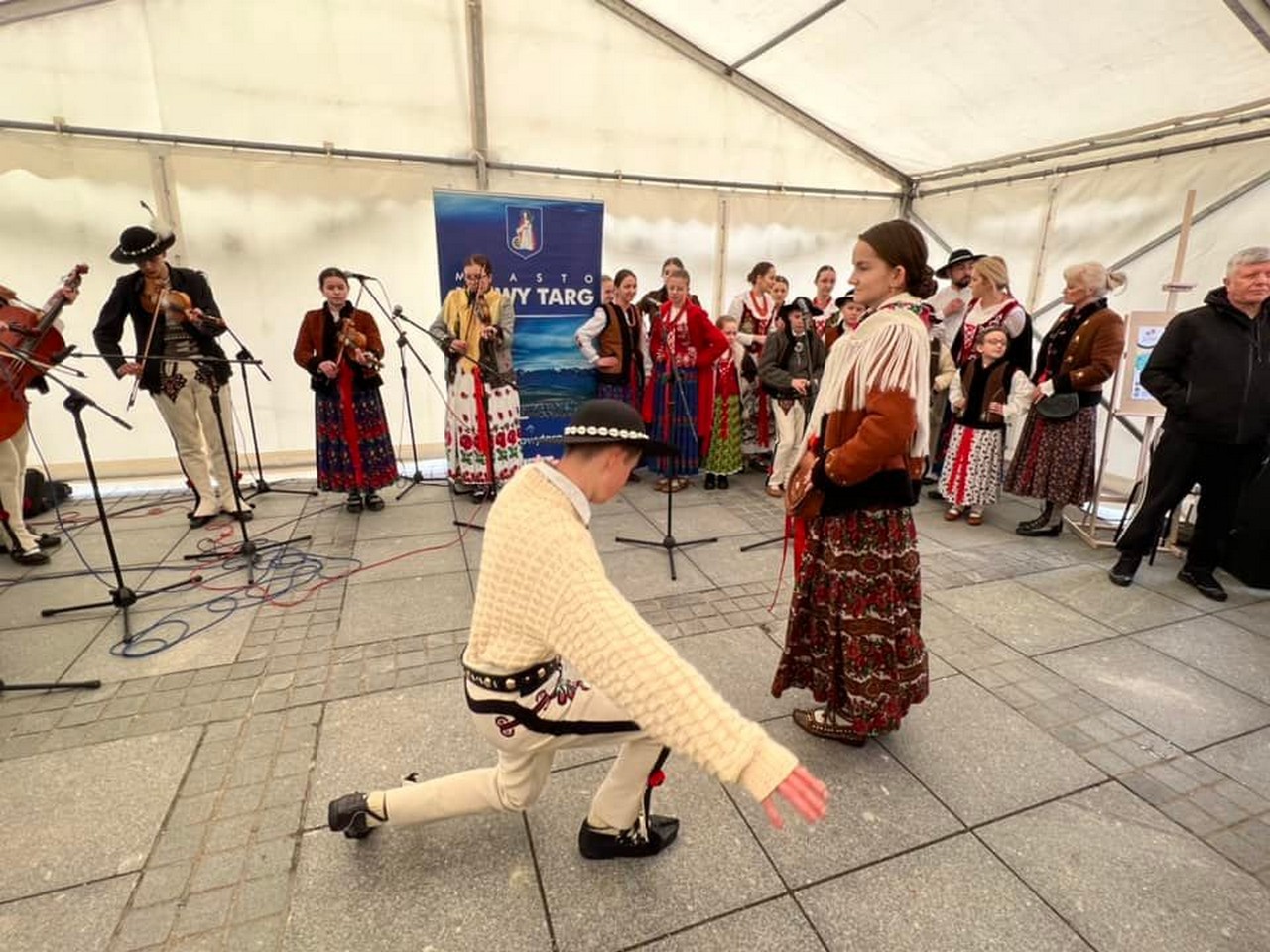 Miasto_Nowy_Targ_solidarne_z_Ukraina-14