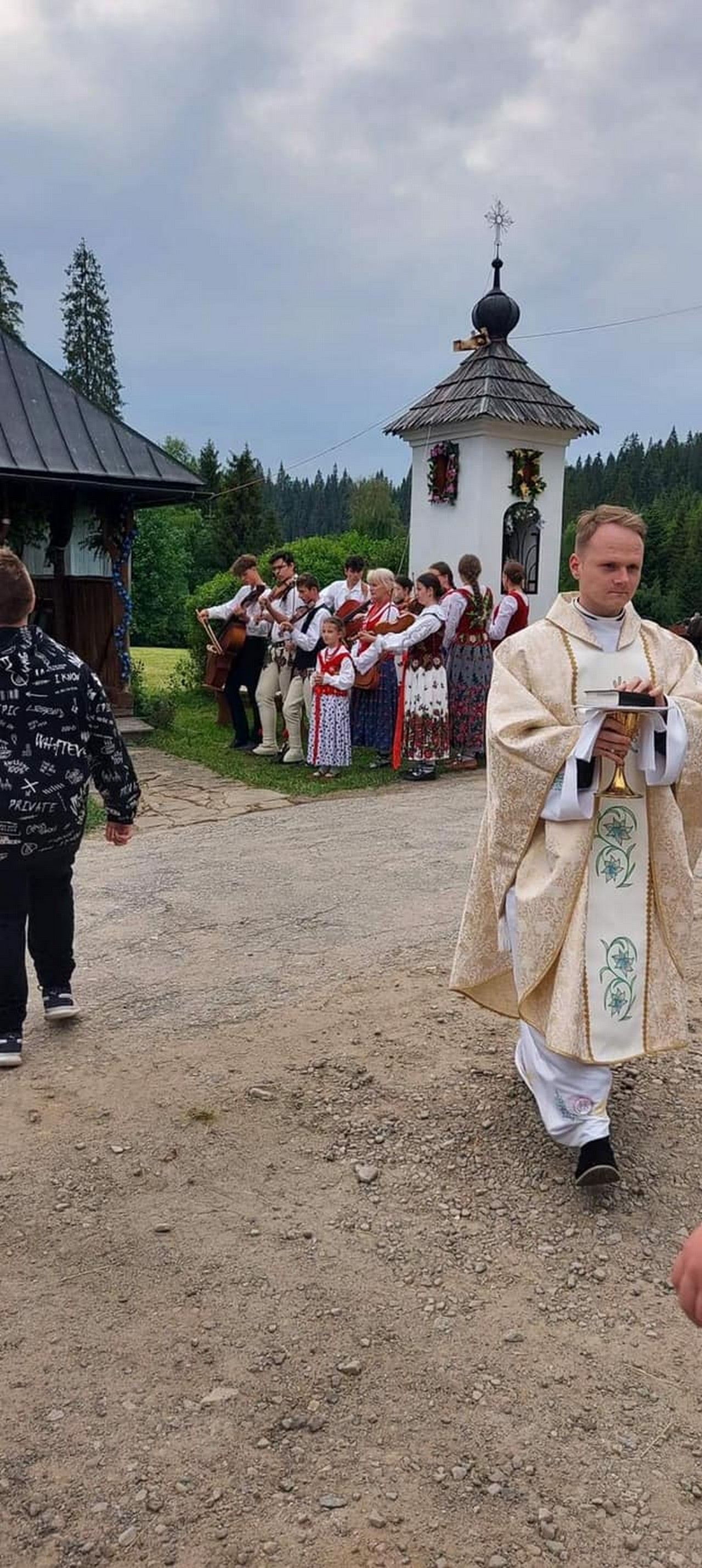 Polowa_Msza_Swieta_na_Buflaku-12